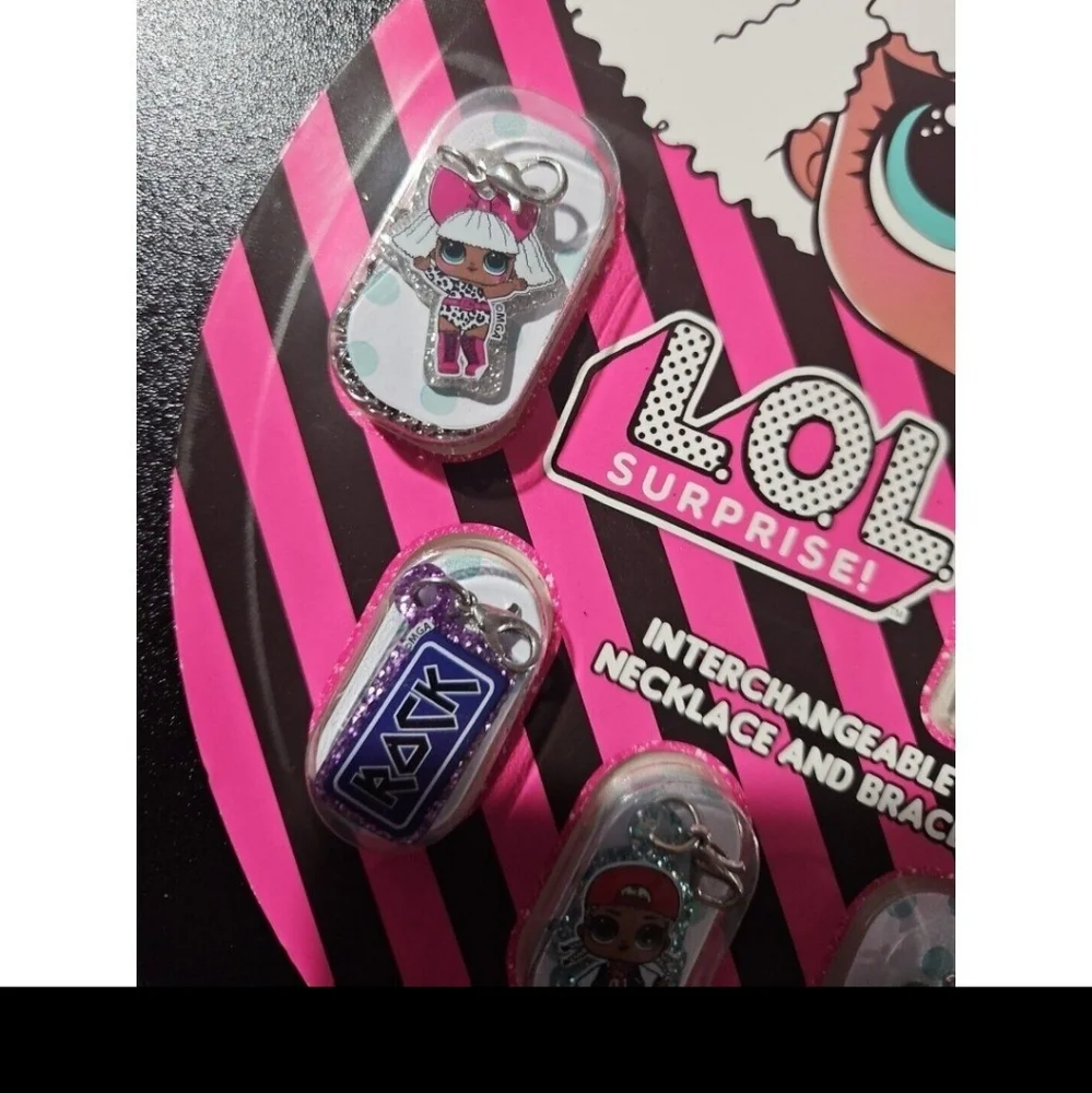 LOL Surprise Interchangeable Charm Necklace and Bracelet Set with Surprise - NEW